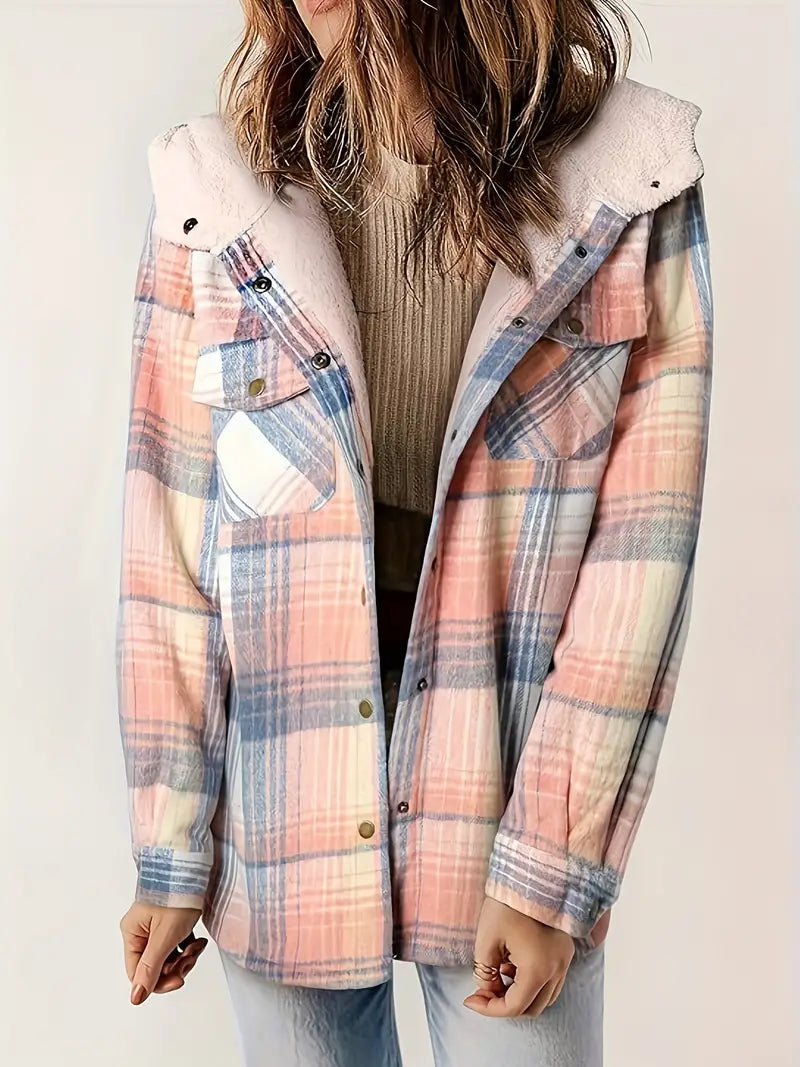 Adela - Warme Jacke mit Kapuze und Reißverschluss