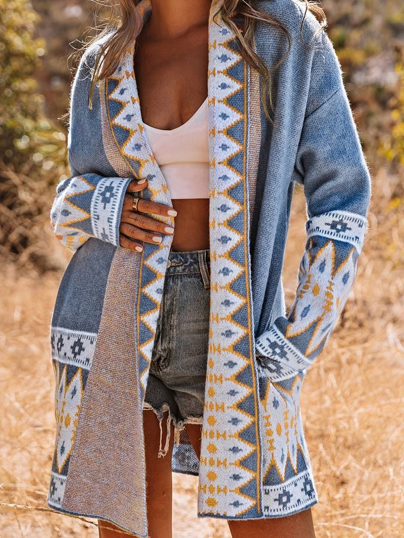 AztecChic – Strickjacke mit faszinierendem Aztekenmuster