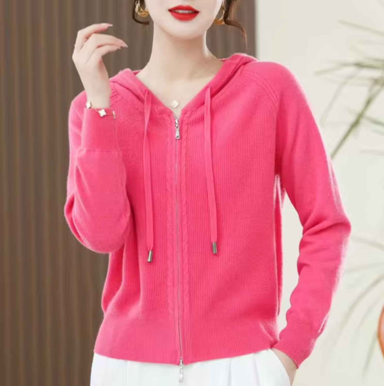 Kiana – Gestrickter Kaschmir-Kapuzenpullover
