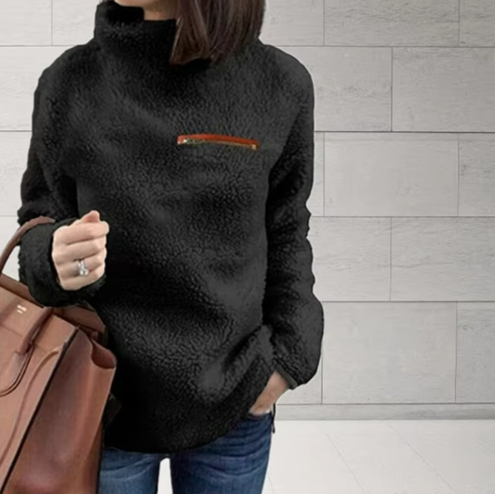 Beeta – Weicher Plüsch-Rollkragenpullover