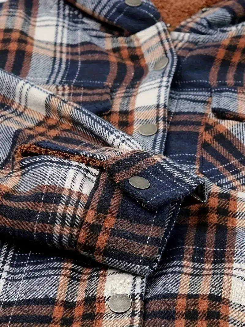 Adela - Warme Jacke mit Kapuze und Reißverschluss