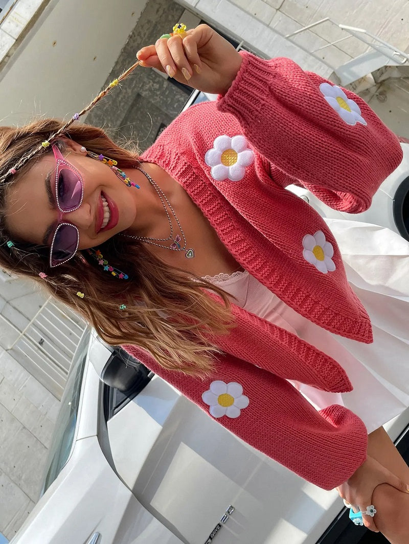  BlütenStrick – Floral gestrickte Strickjacke für Damen