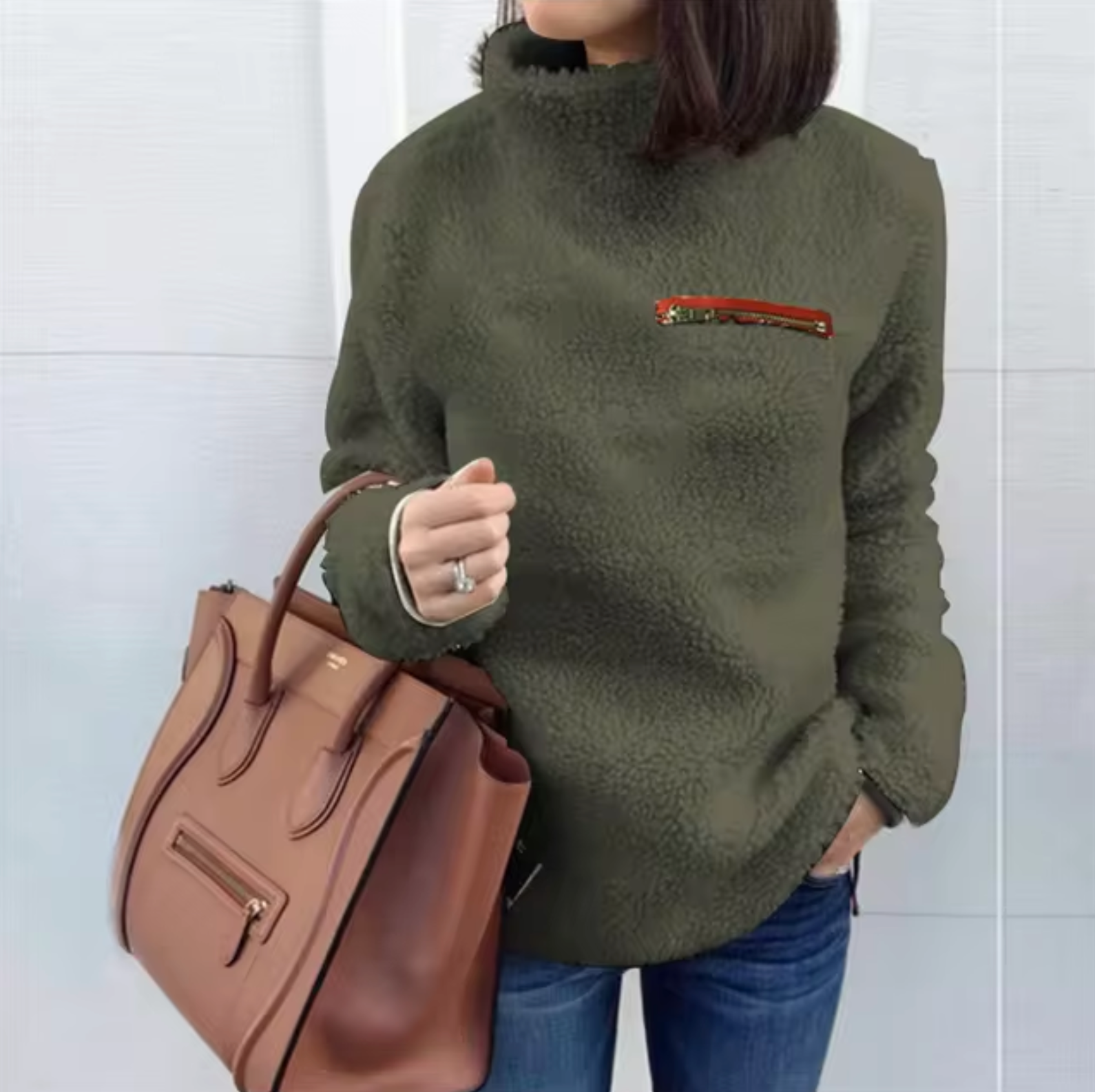 Beeta – Weicher Plüsch-Rollkragenpullover
