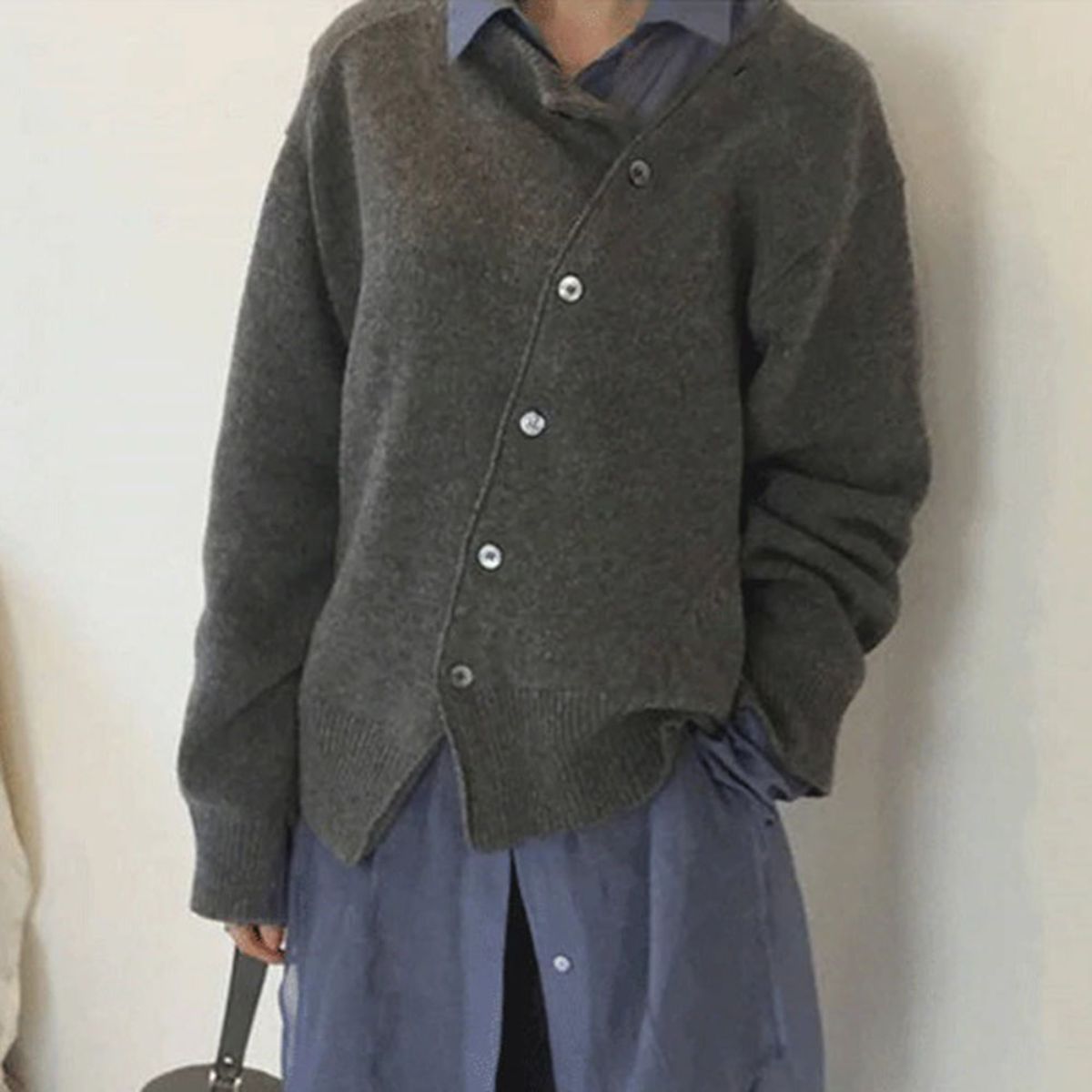 KuschelCouture – Jacke aus weichem Material mit verspielter Knopfleiste