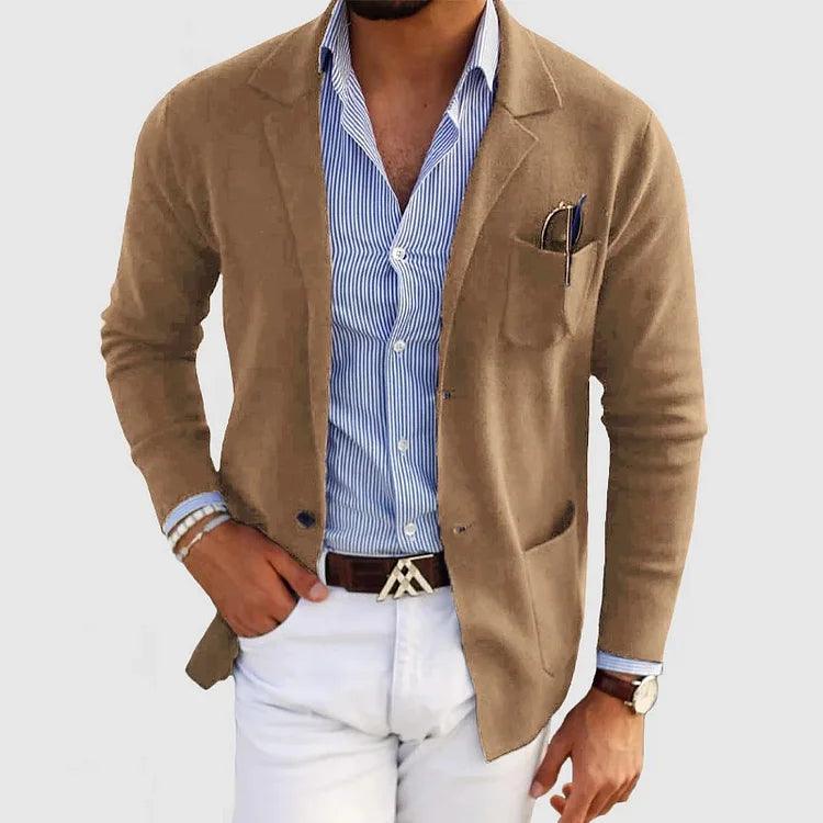 Elegante Herrenjacke mit langen Ärmeln, praktischen Taschen und umgeschlagenem Kragen, einfarbig