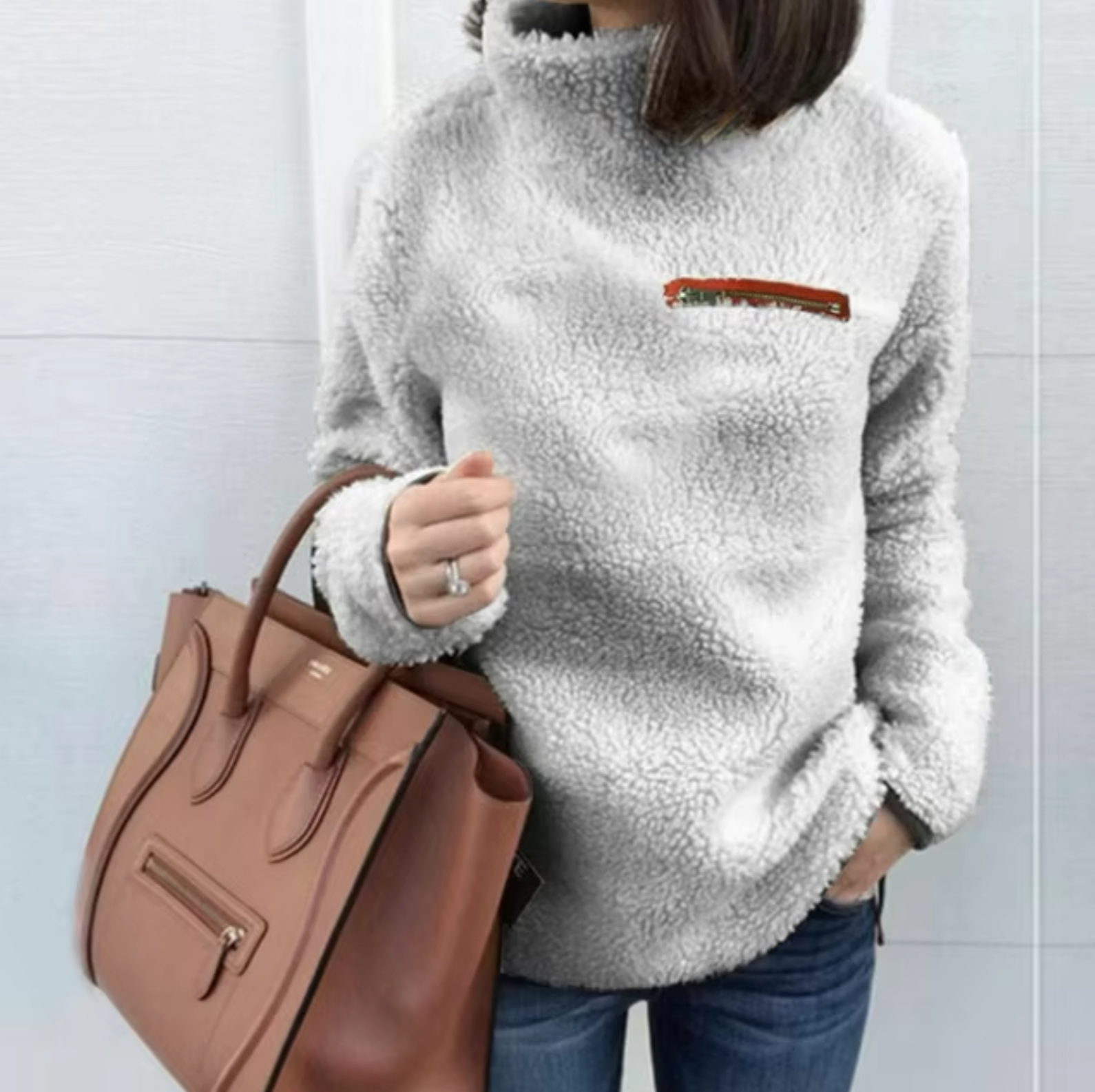 Beeta – Weicher Plüsch-Rollkragenpullover