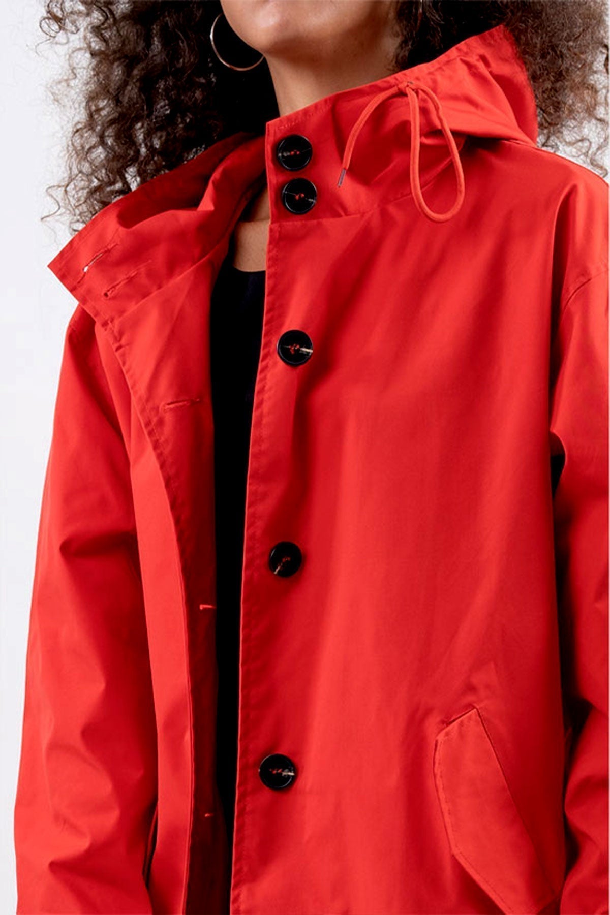 LichtSchein - Elegante weiße Regenjacke für stilvolle Auftritte, atmungsaktiv und wasserdicht, ideal für alle Wetterbedingungen, moderne Passform für maximalen Komfort, außergewöhnlicher Schutz gegen Regen und Wind