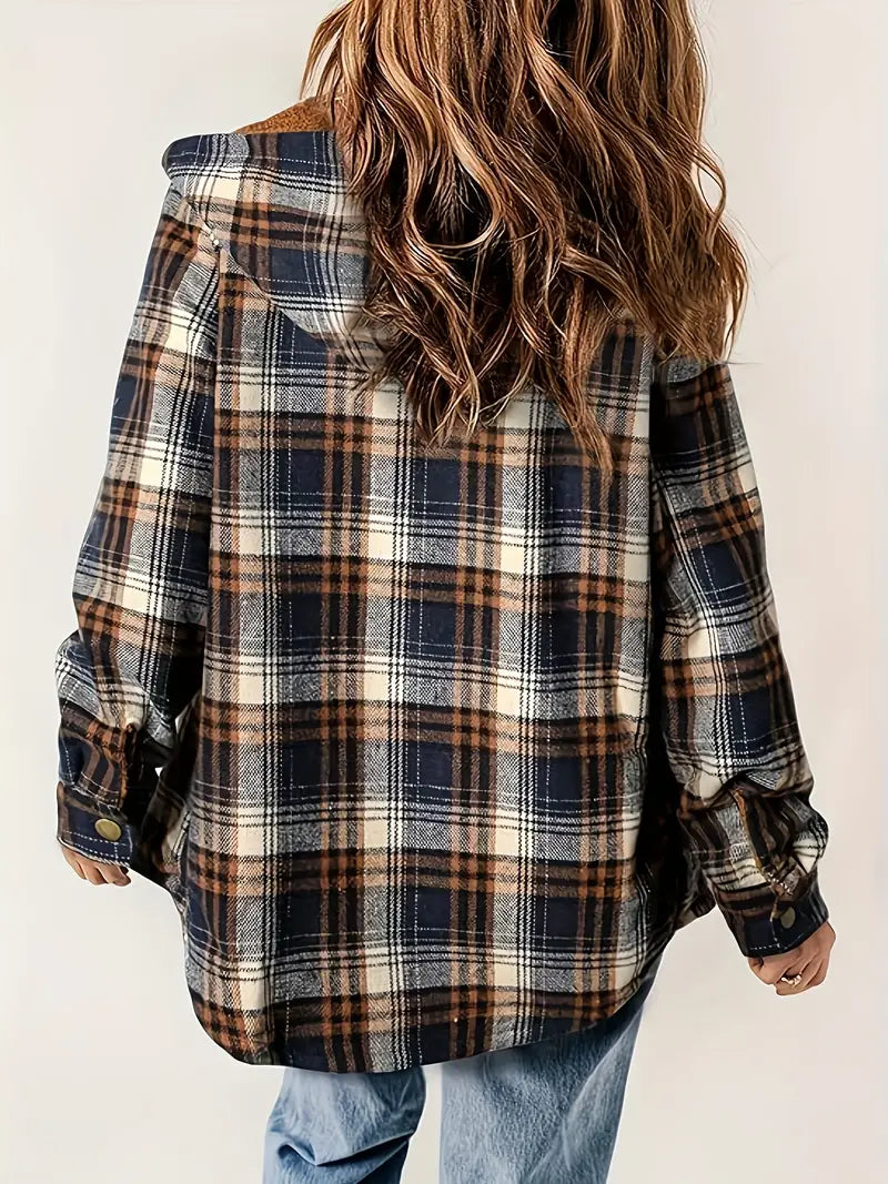 Adela - Warme Jacke mit Kapuze und Reißverschluss
