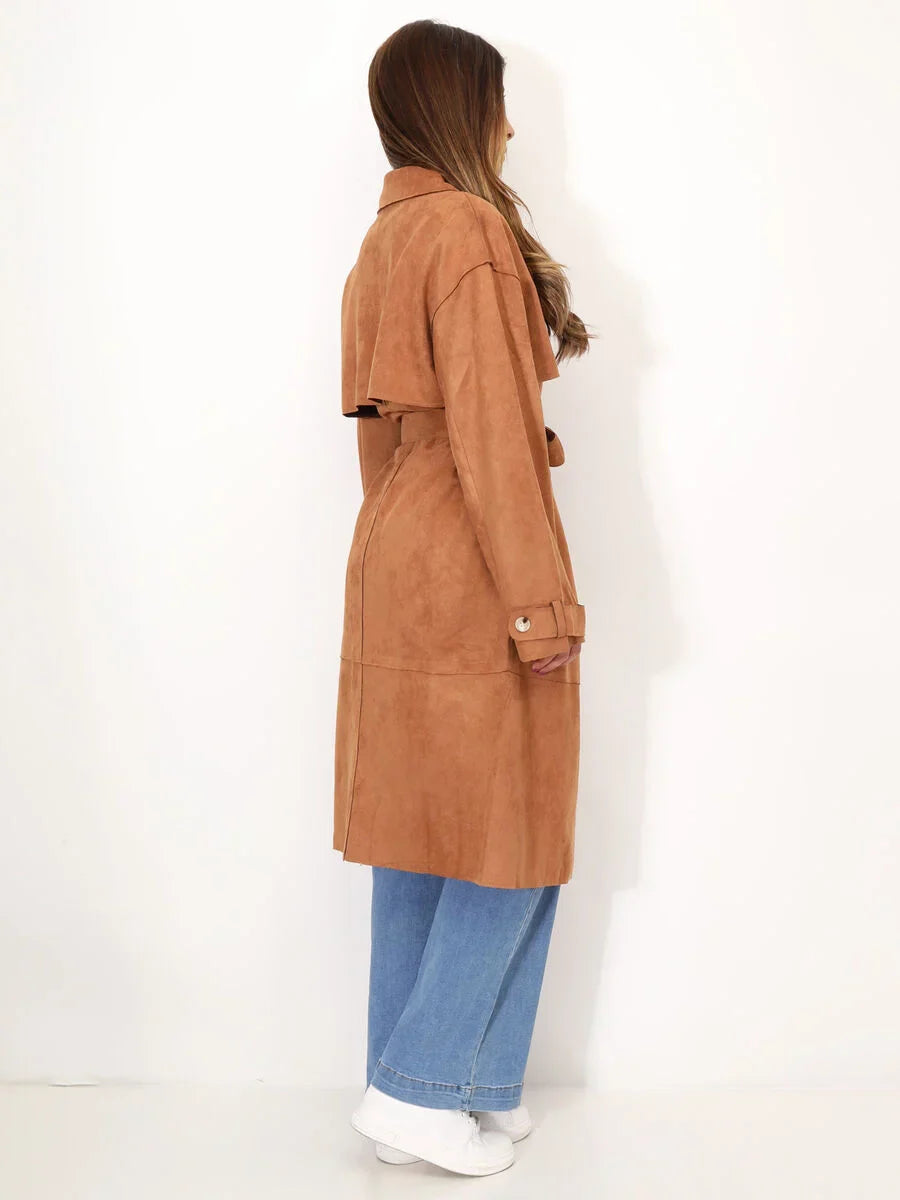 WinterGlanz - Klassischer Wildleder-Trenchcoat für stilvolle Eleganz
