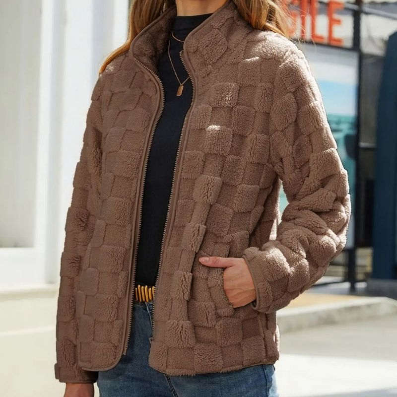 Ultra-weiche und bequeme kurze Fleecejacke Ayleen