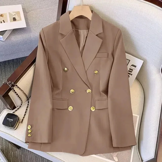 Elena - Weiße Jacke mit Goldknöpfen
