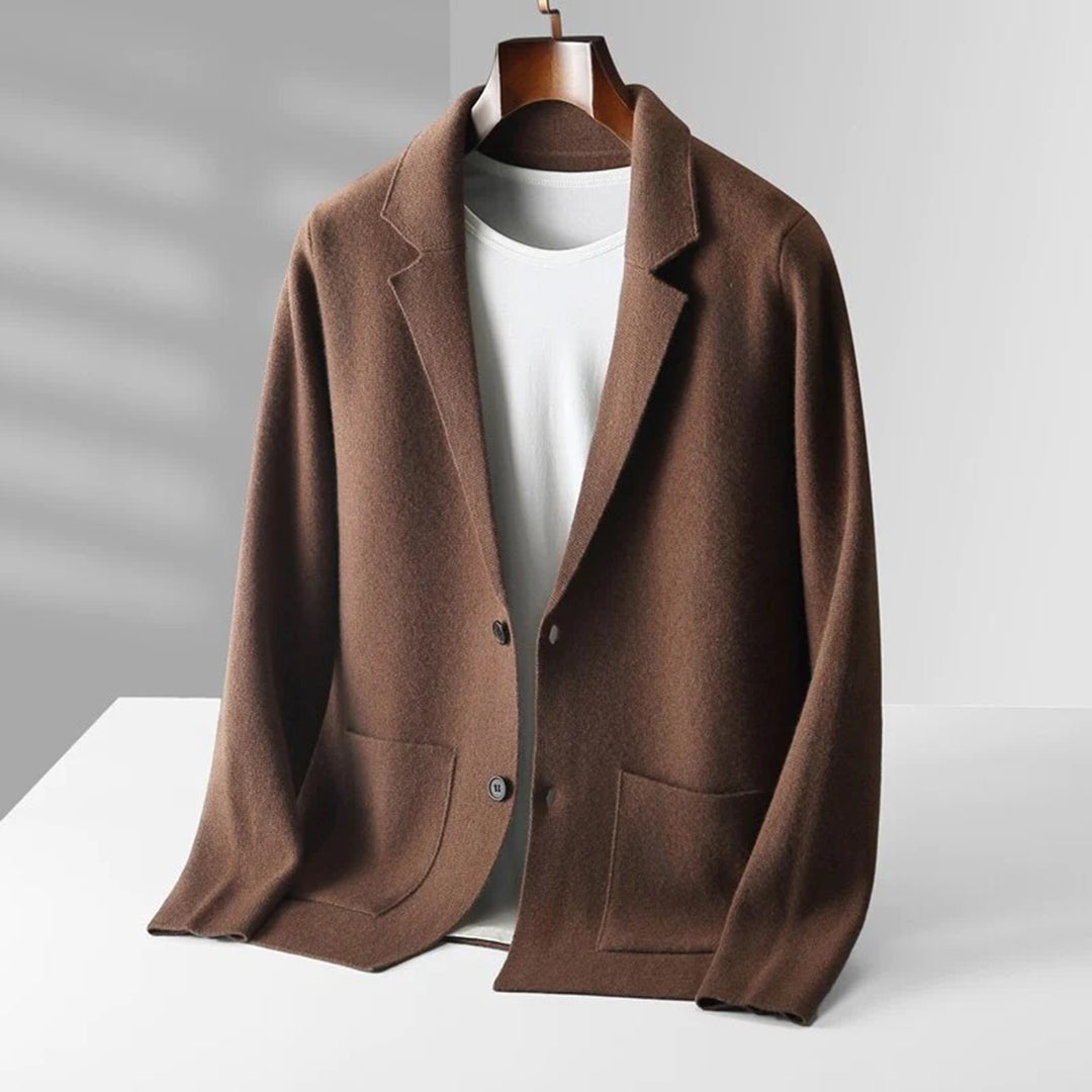  StrickWärme – Warme Strickjacke für Männer