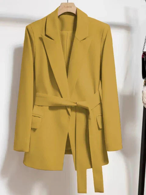 TailoredBelt – Blazer mit Taillengürtel und Taschen