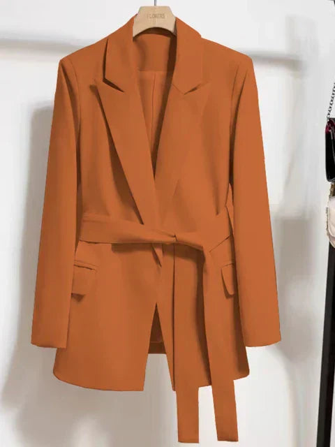TailoredBelt – Blazer mit Taillengürtel und Taschen
