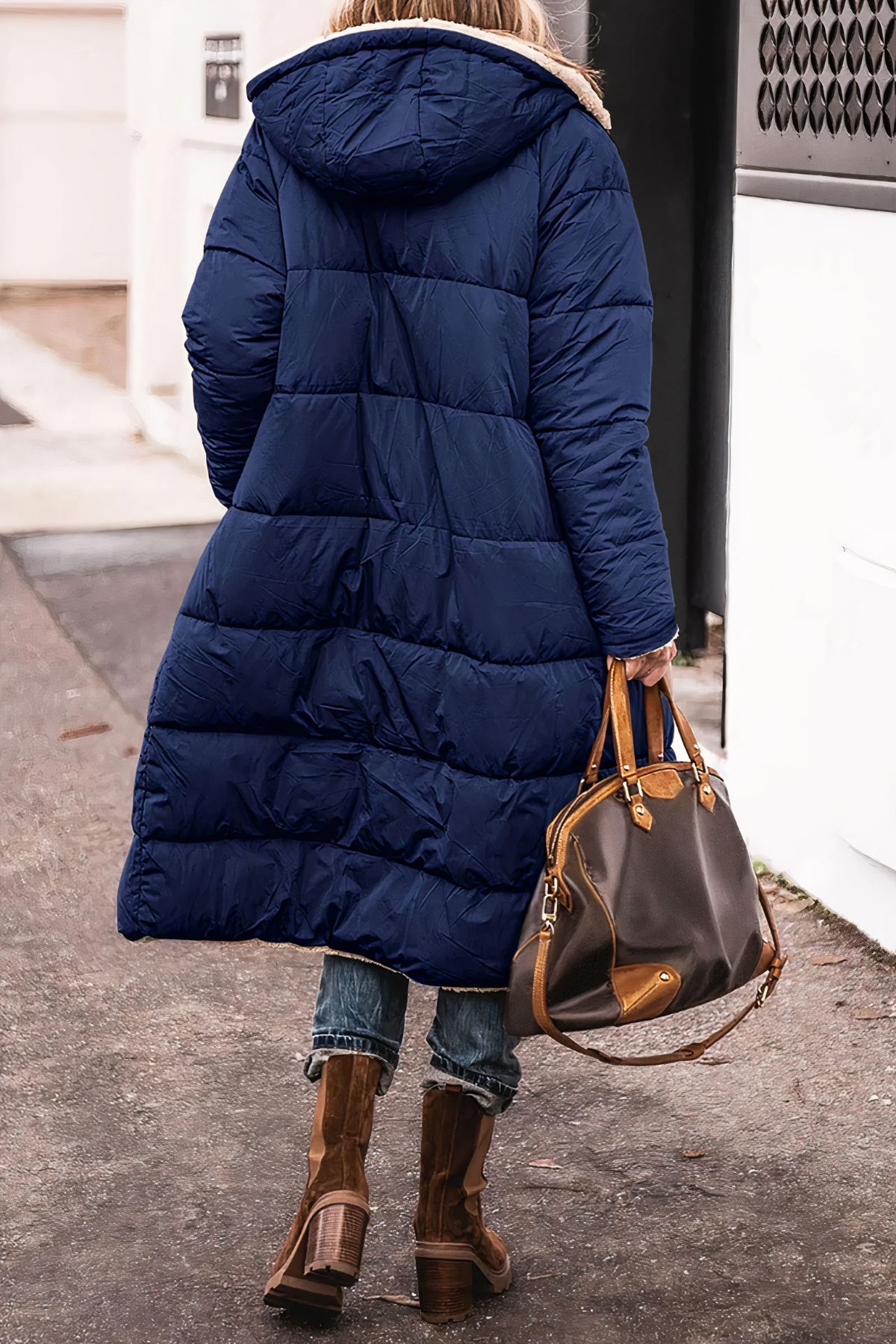ZweifachSchutz - Stilvoller Parka für alle Jahreszeiten