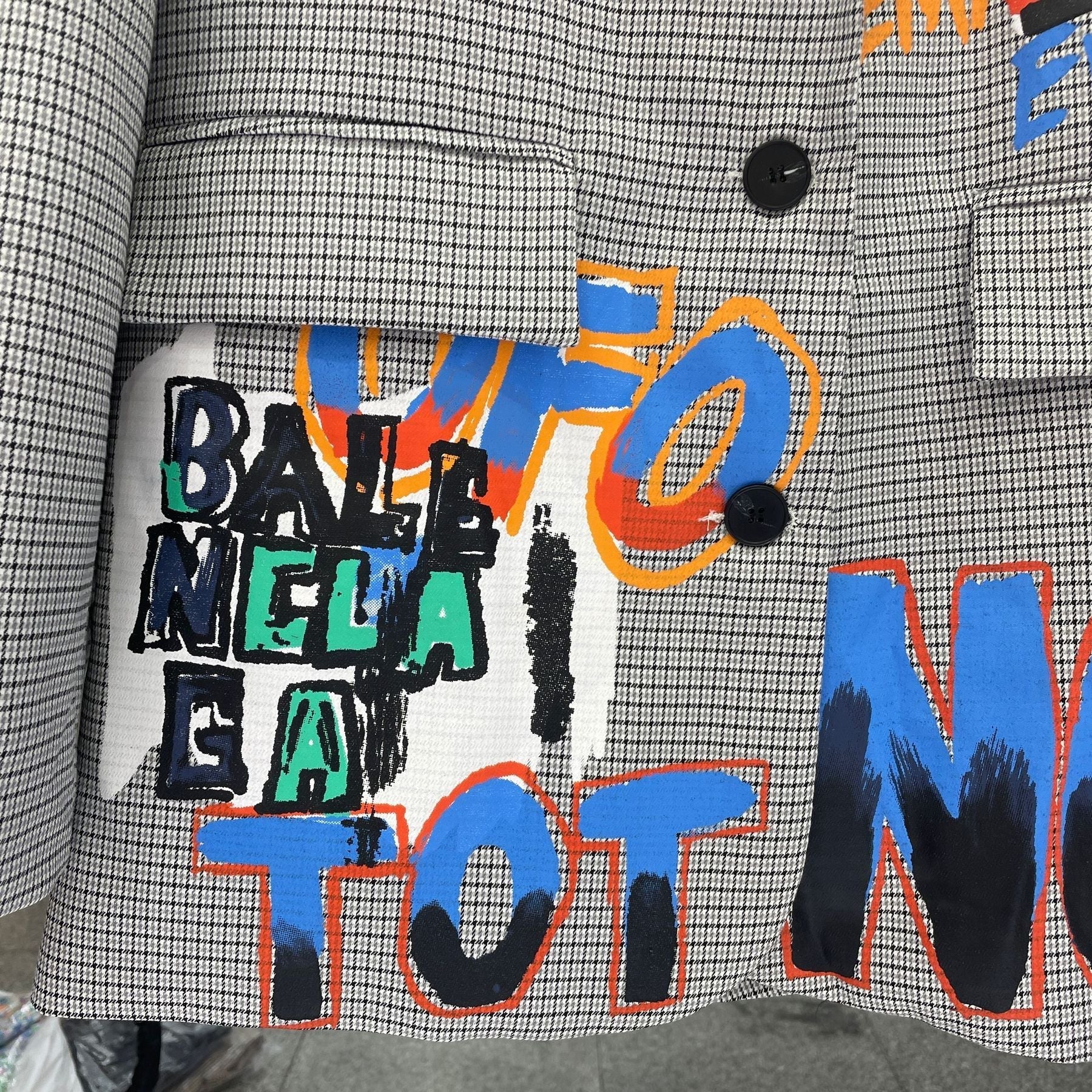 Betsy - Bedruckter Blazer in Übergröße