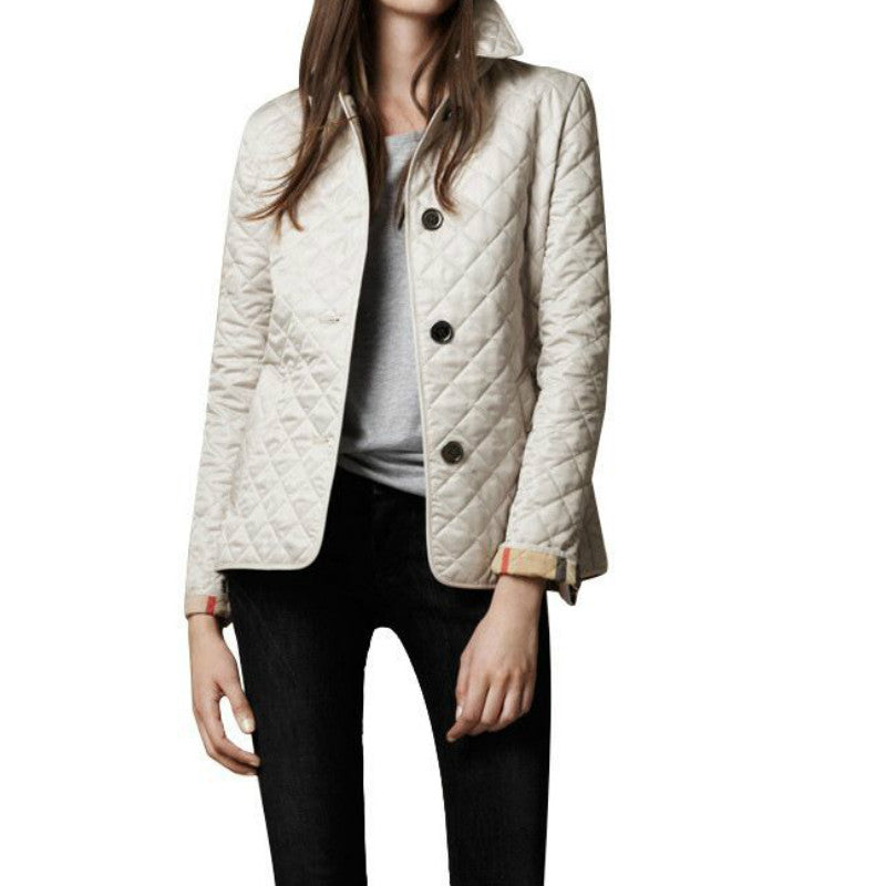 EleganzPur – Stilvolle Jacke für Damen