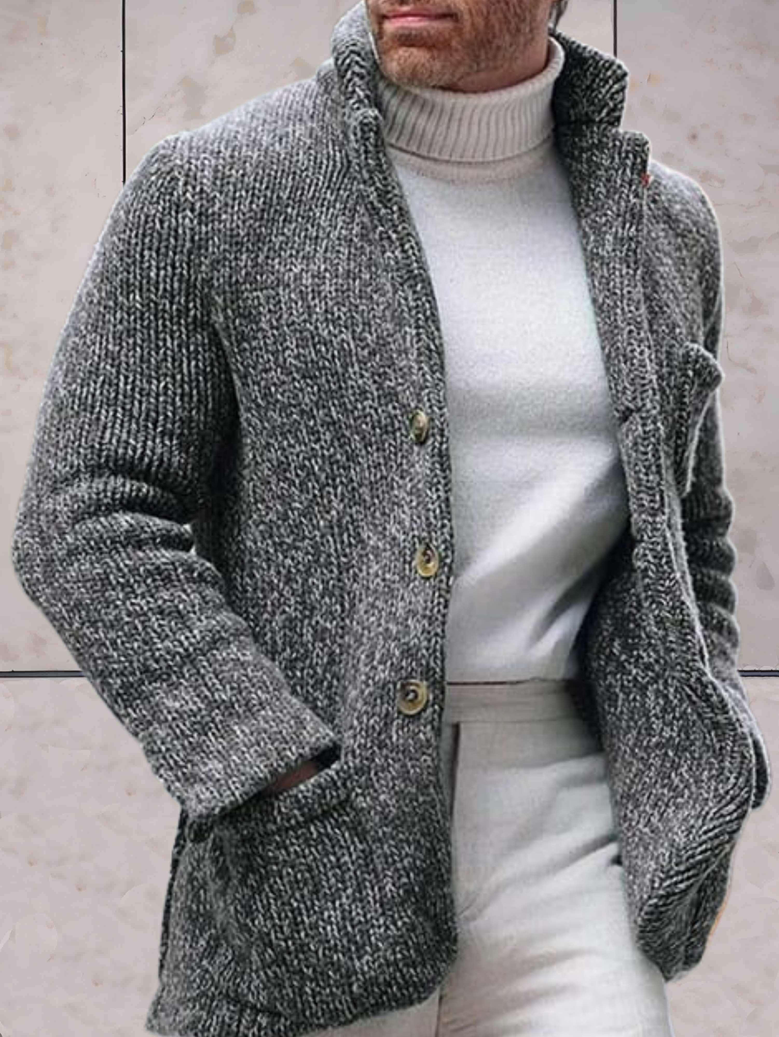 Hector - Lässige Strickjacke mit hohem Halsausschnitt und Knopfverschluss