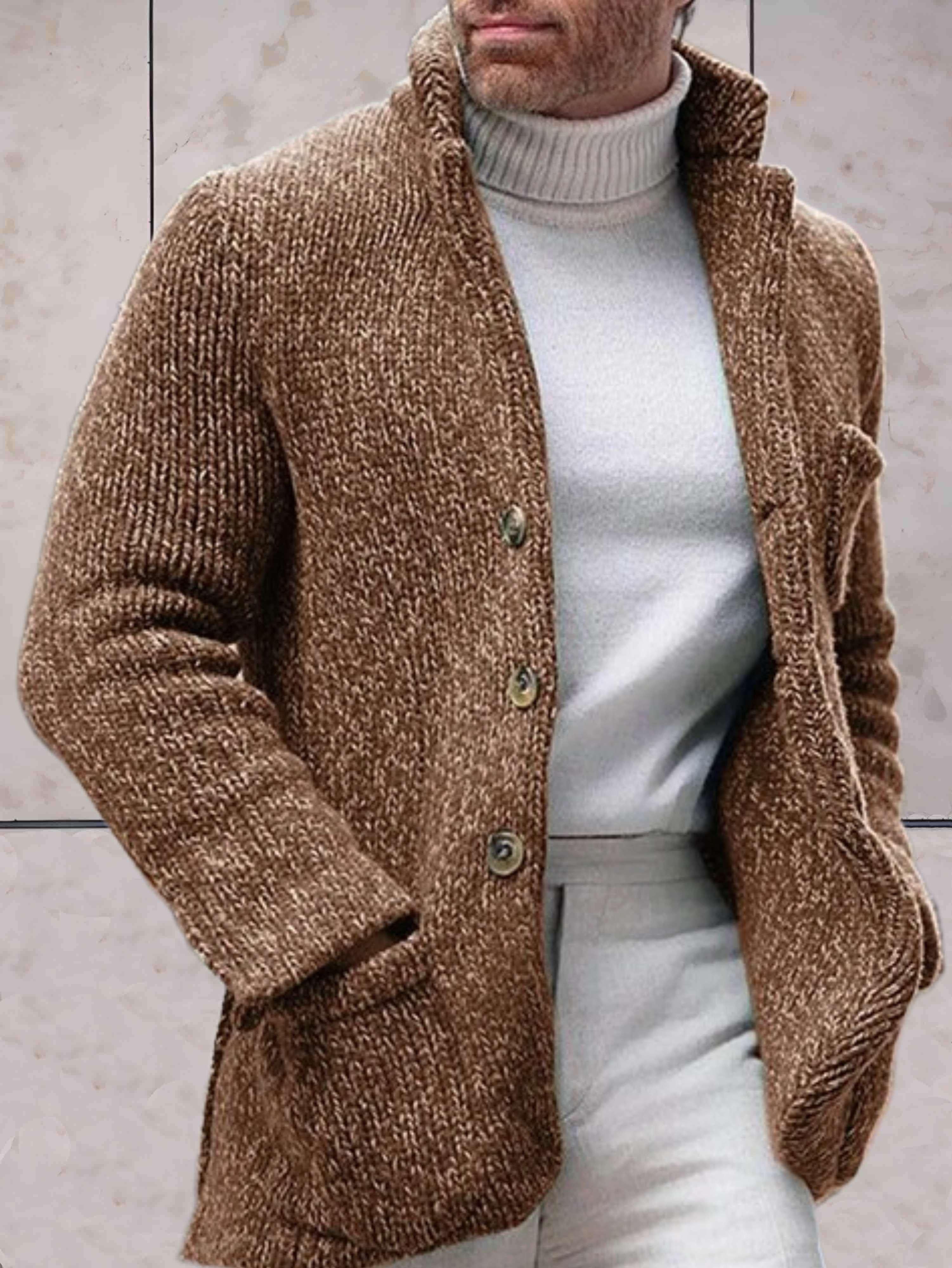 Hector - Lässige Strickjacke mit hohem Halsausschnitt und Knopfverschluss