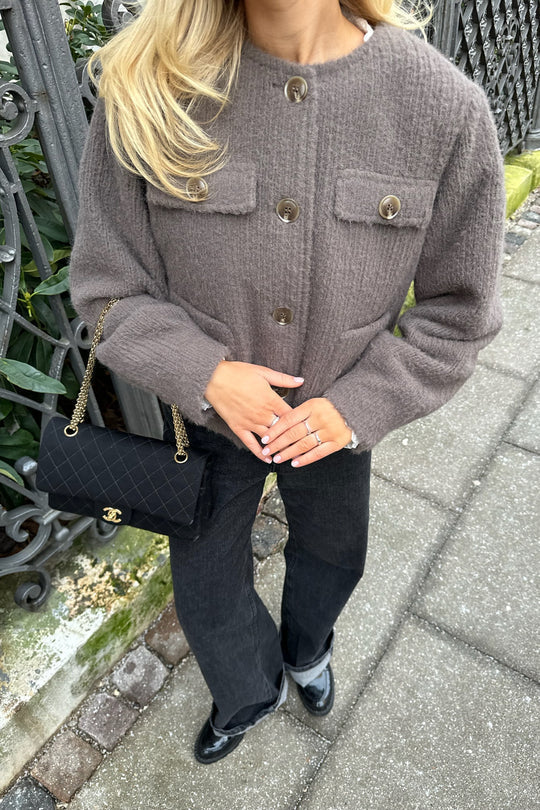 Nelli - Stylische Damenjacke mit Taschen und Knöpfen
