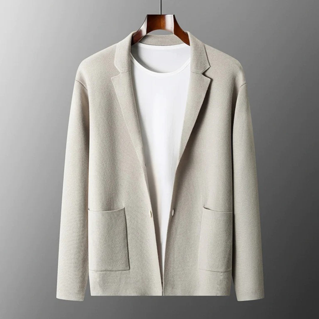  StrickWärme – Warme Strickjacke für Männer