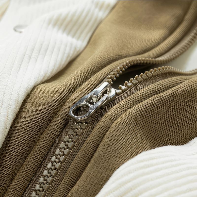 Herrenjacke aus samtigem Cord mit Kapuze - Ultra bequem und gefüttert