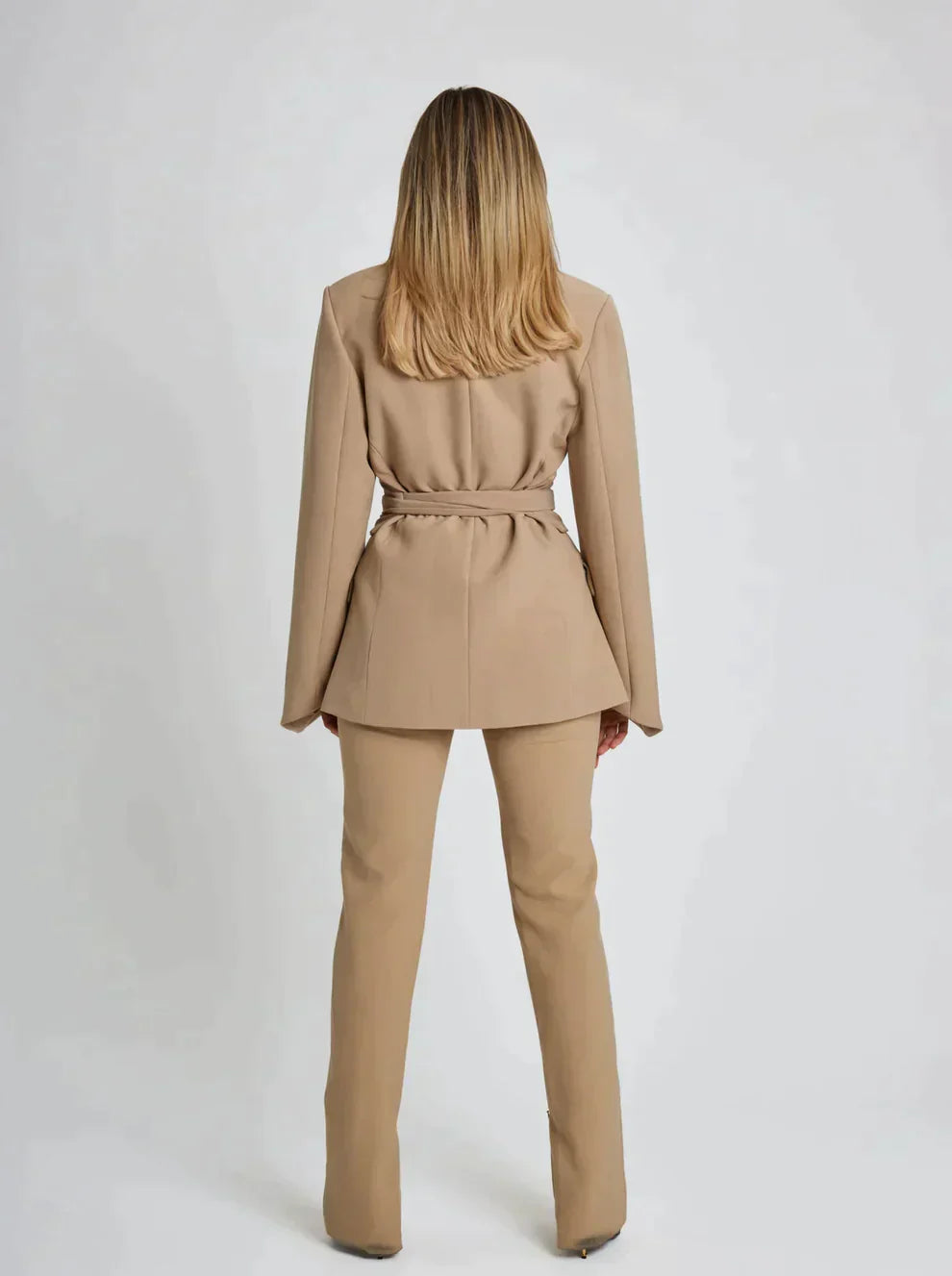 GürtelGlanz – Eleganter Blazer mit stylischen Gürtel