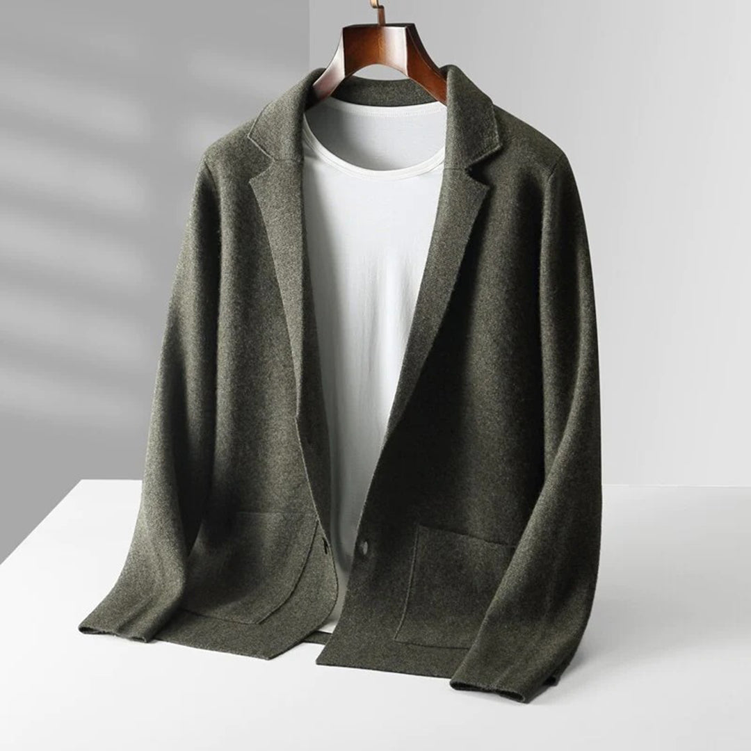  StrickWärme – Warme Strickjacke für Männer