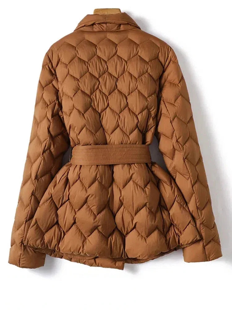 Chic Daunenjacke mit Gürtel – Ein Eleganter und Raffinierter Stil