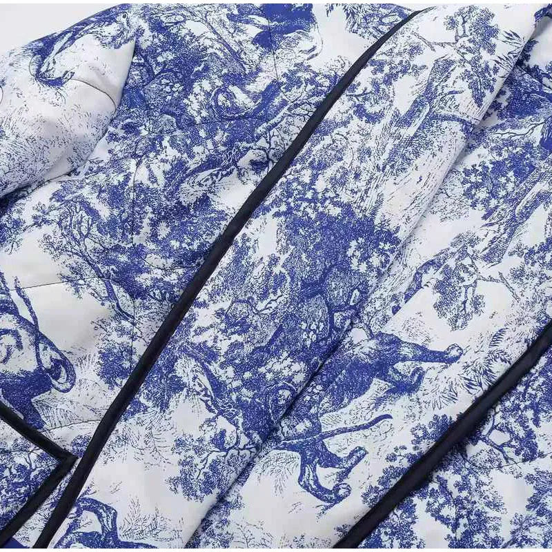 EleganzPur – Stilvolle Damenjacke für gehobene Ansprüche