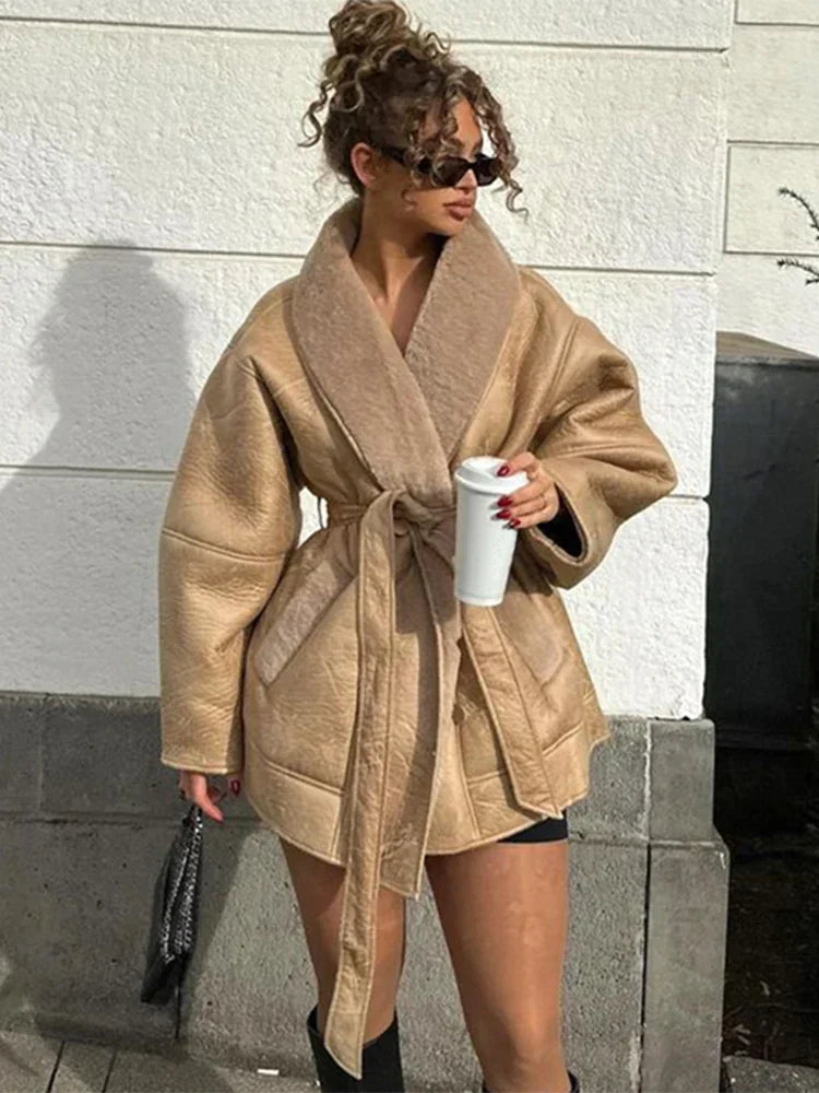 PelzWinter – Warme Winter-Lederjacke mit Pelzbesatz
