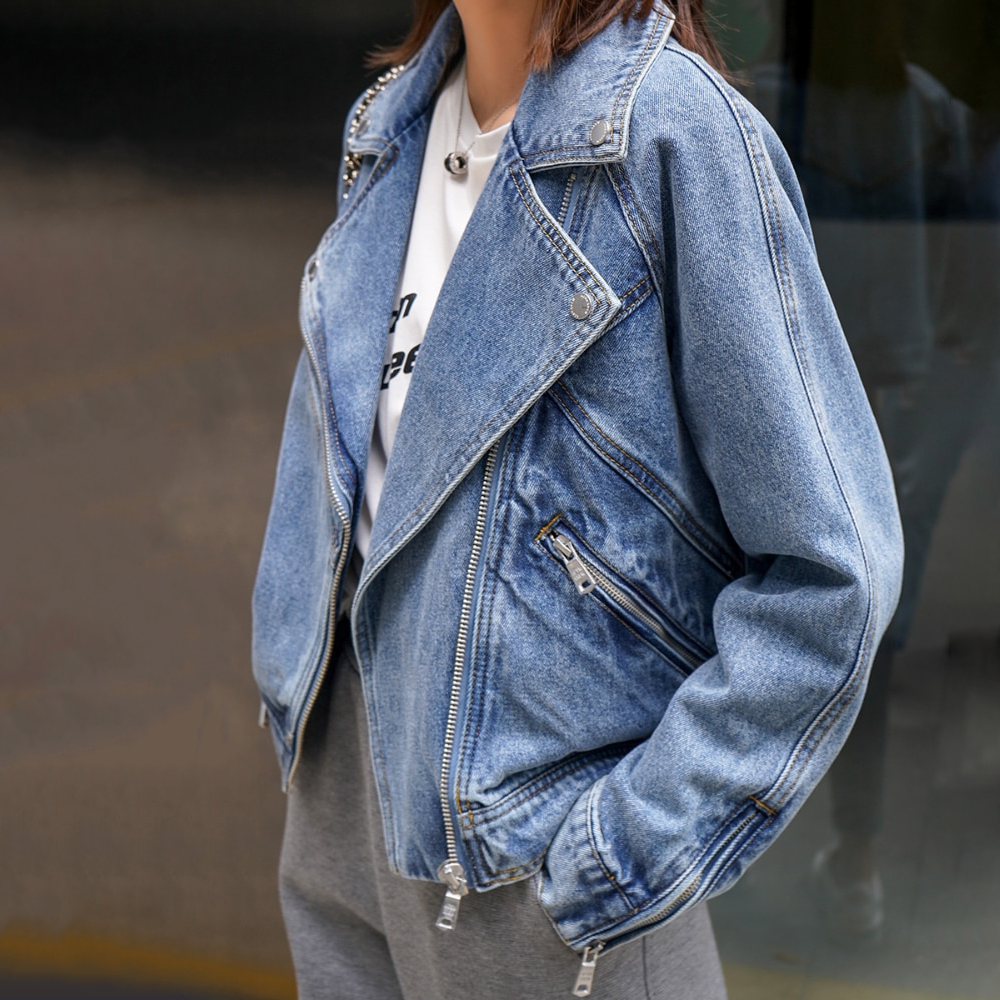 DenimZeit – Vintage-Denim-Jacke für Damen mit Retro-Charme