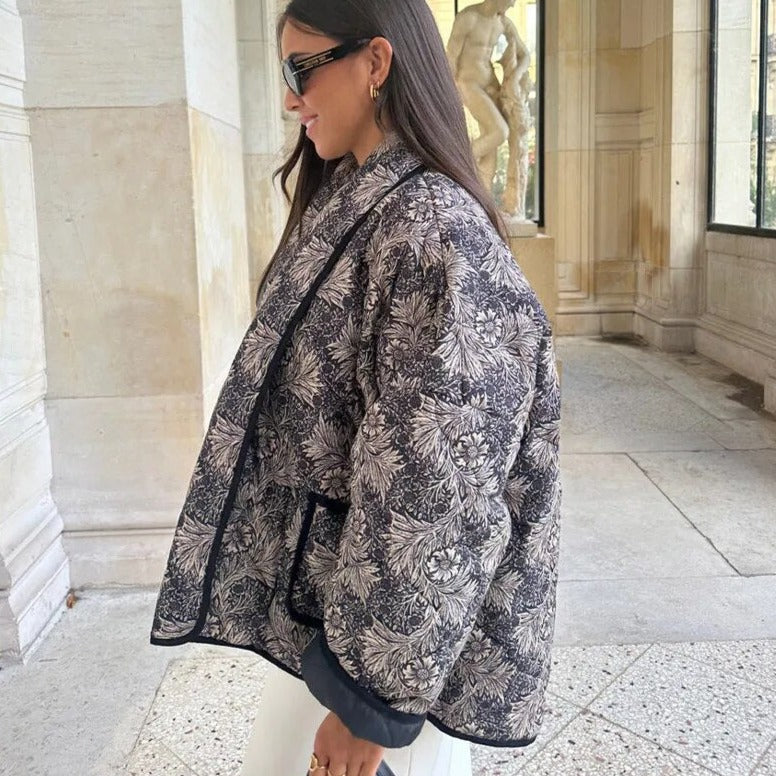 Melissandra - Langärmlige Jacke mit Taschen und Umlegekragen