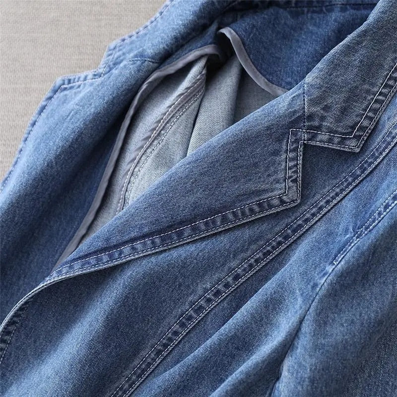 DenimChic – Moderner Denim-Blazer für Damen