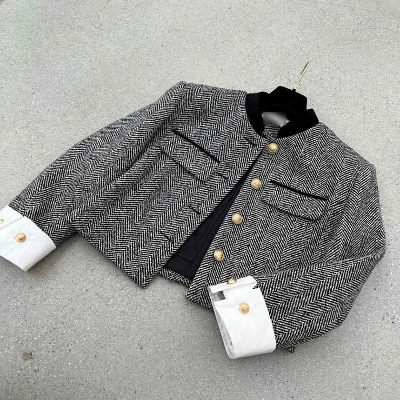 MetalCheck – Karierte Jacke mit Metallknöpfen für markanten Stil