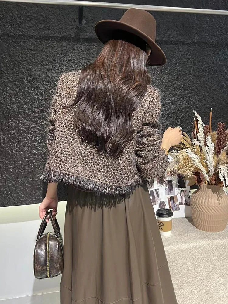 RetroEleganz – Mode Vintage-Mantel für Damen mit klassischem Flair
