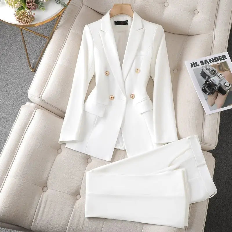 SienaEleganz - Exquisite Blazer-Hosen-Kombination