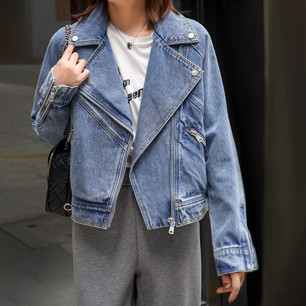 DenimZeit – Vintage-Denim-Jacke für Damen mit Retro-Charme