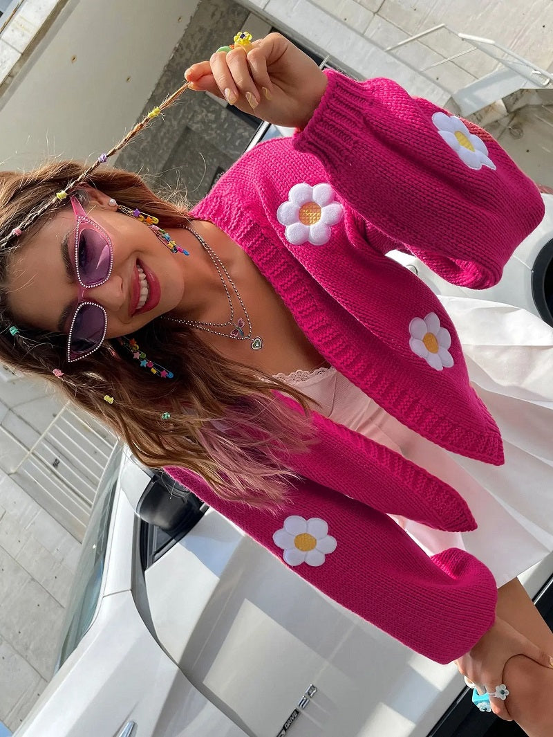  BlütenStrick – Floral gestrickte Strickjacke für Damen