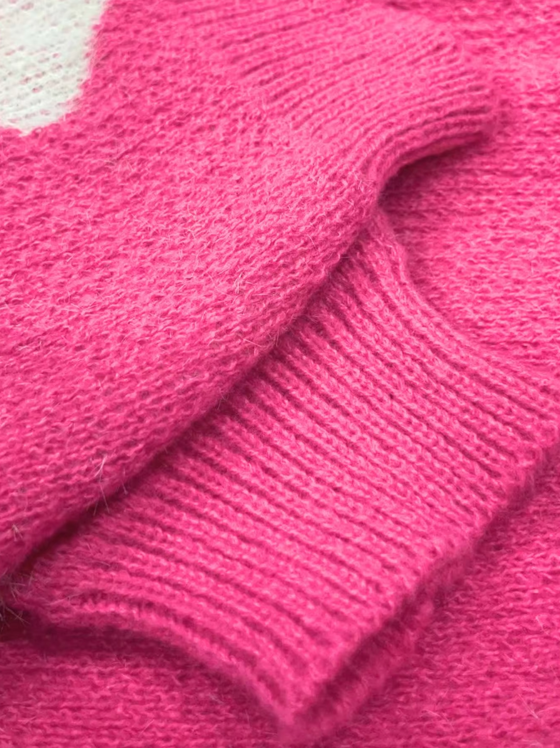 Giselle – Strickpullover mit Herz-Print