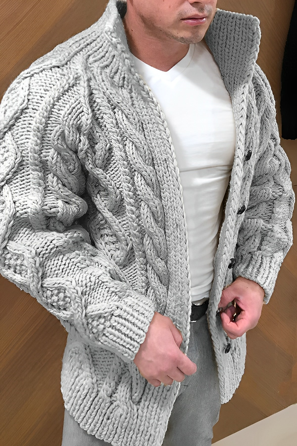 ZopfWärme – Warme Strickjacke mit Zopfmuster