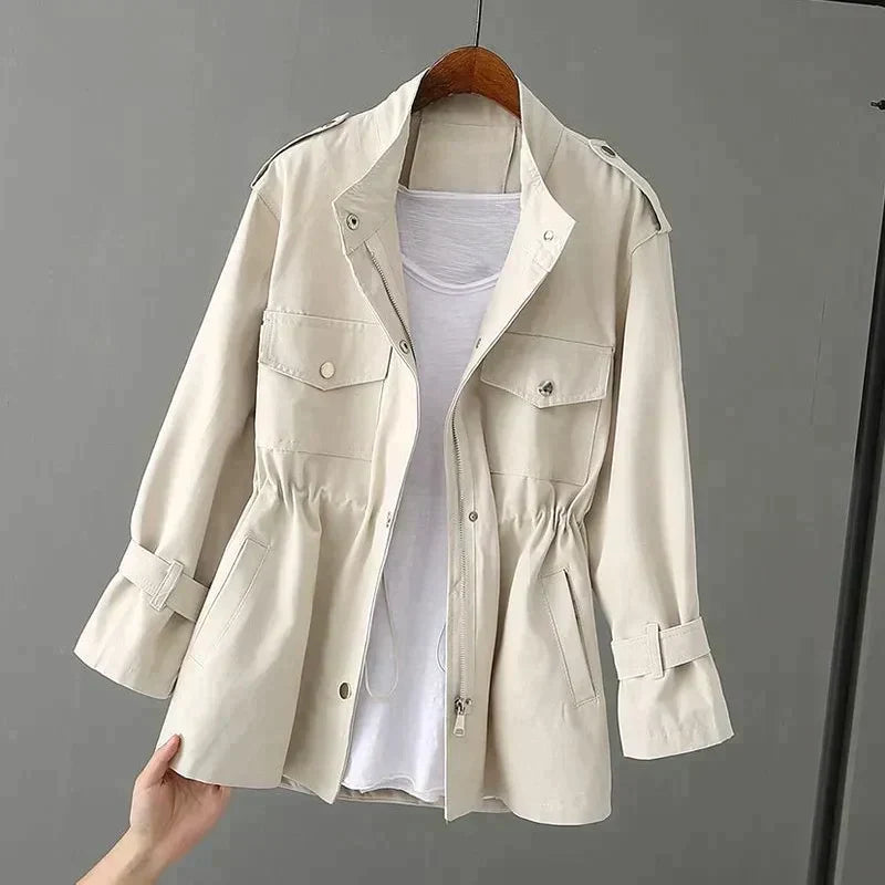 EleganzMantel – Stilvoller Trenchcoat für Damen