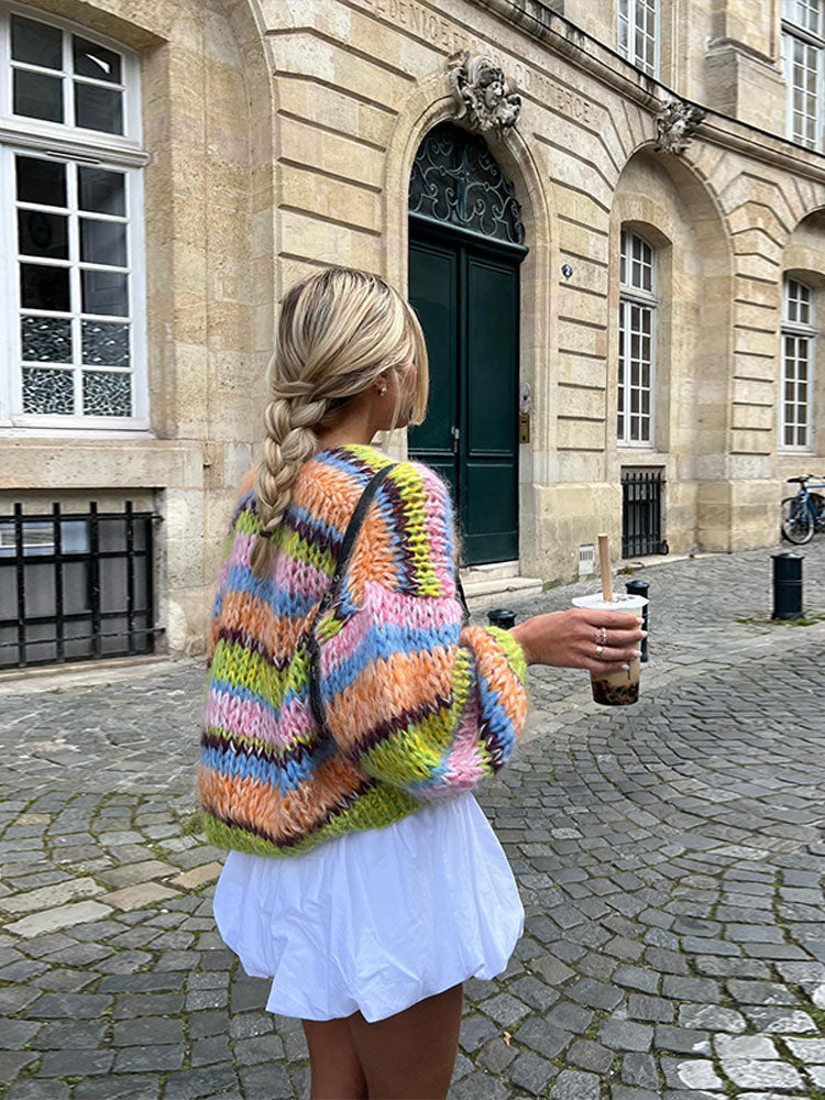 PatchKunst – Farbenfrohe Patchwork-Strickjacke