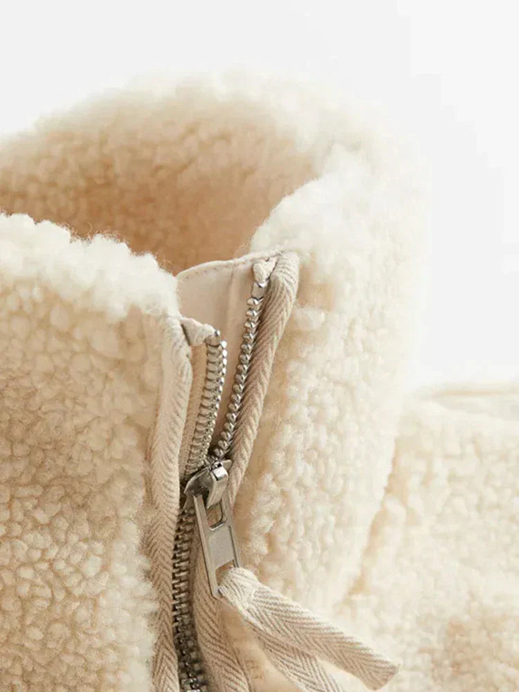 CozyBear – Flauschige Teddyjacke für kalte Tage