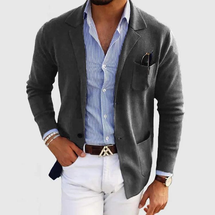 Elegante Herrenjacke mit langen Ärmeln, praktischen Taschen und umgeschlagenem Kragen, einfarbig