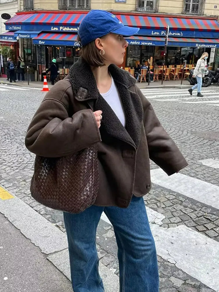 UrbanBraun – Oversized Jacke für lässige Eleganz