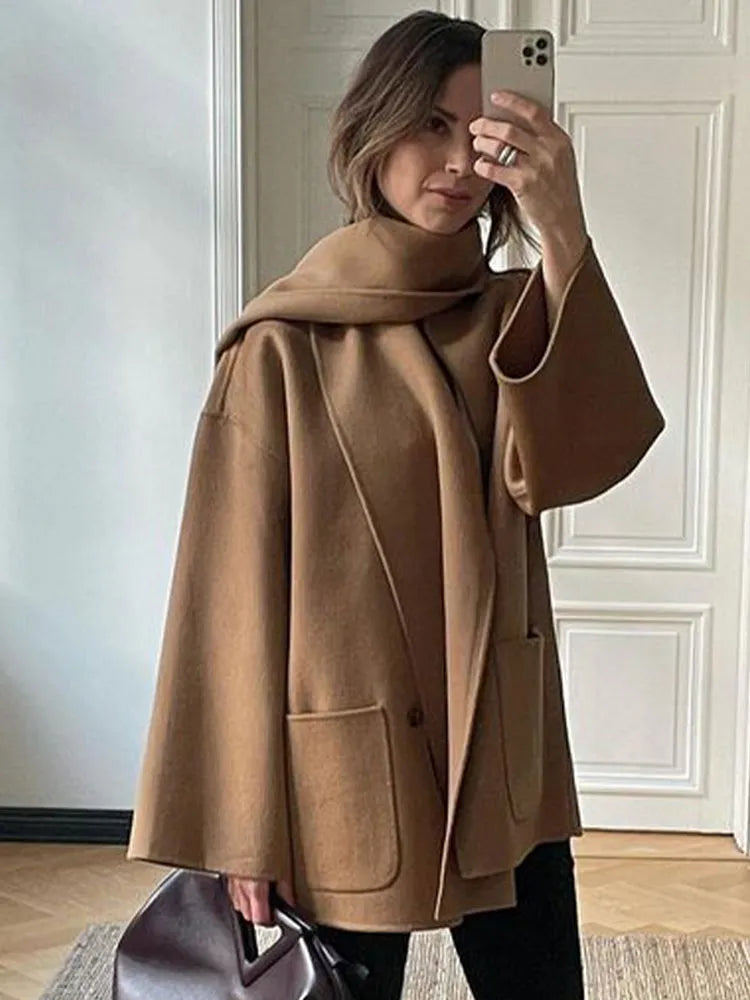 CamelMantel – Eleganter Camel Mantel mit Schal