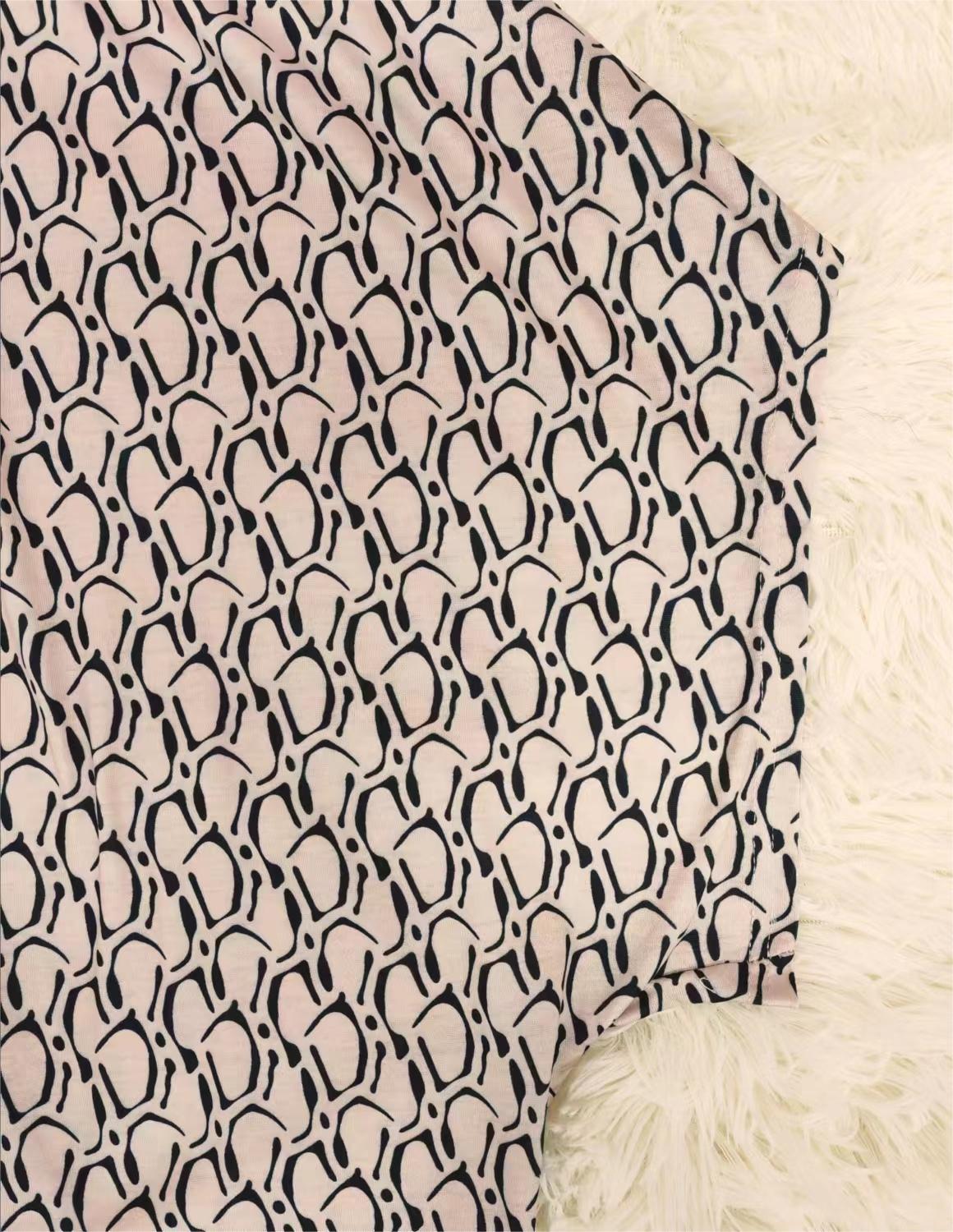 Avril - Retro Print Mock Neck Top