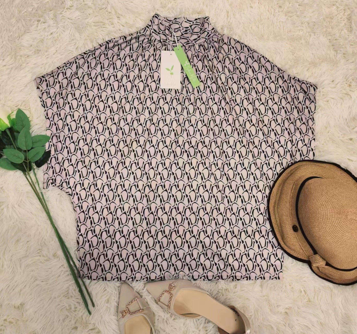 Avril - Retro Print Mock Neck Top