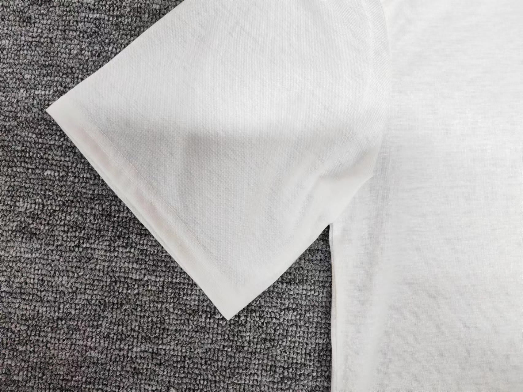 Mercy - Freedom Feather T-Shirt mit kurzen Ärmeln